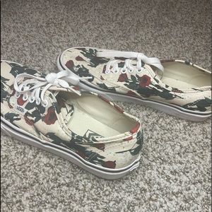 ROSE PATTERNED VANS